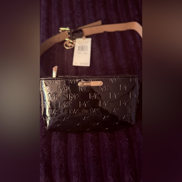 Michael Kors Black Patent Embossed MK Logo Belt Bag with Gold Hardware - Picture 8 of 10